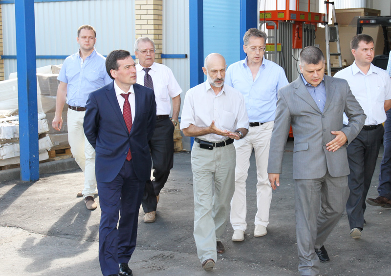 Руководители Кабинета Министров и Минэкономразвития ЧР ознакомились с ходом строительства производственных площадок НПП «ЭКРА»