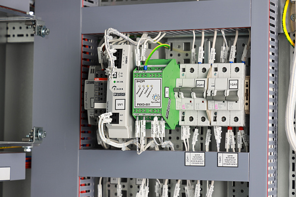 Устройство (реле) контроля уровня сопротивления изоляции полюсов сетей постоянного тока РКИЭ-0